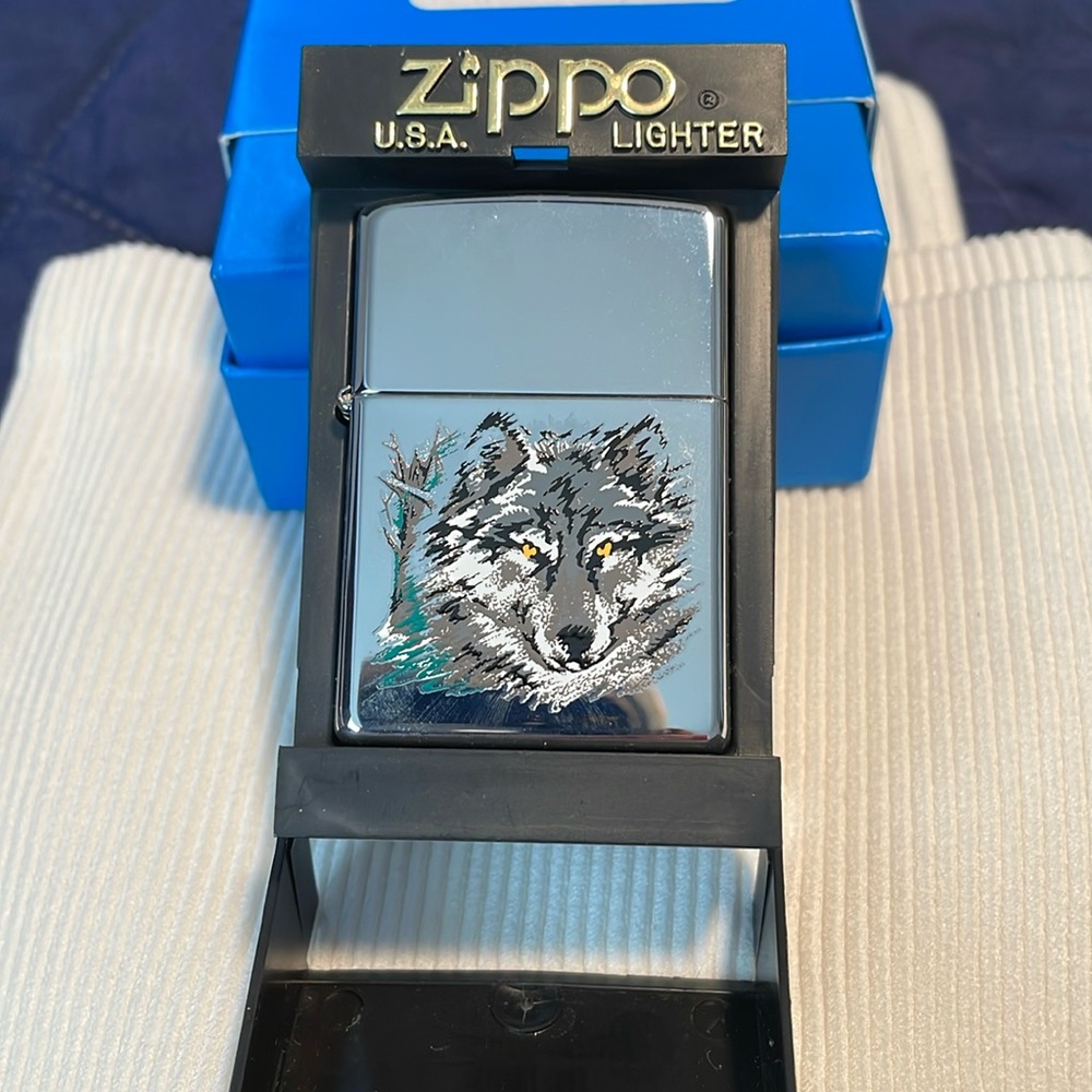 Genuine Zippo lighter with painted wolf